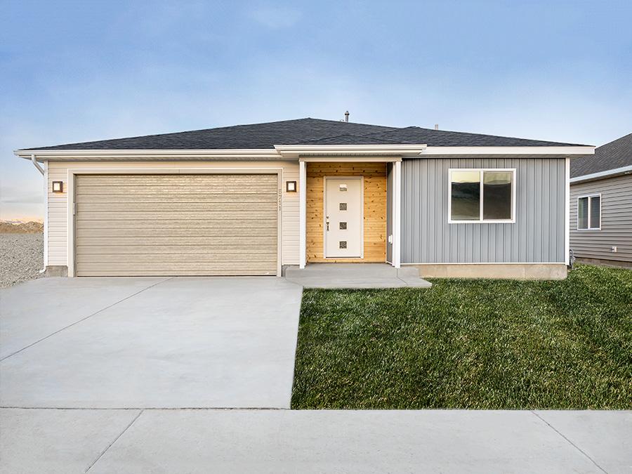 5711 Sunridge exterior grass web new home smart dwellings